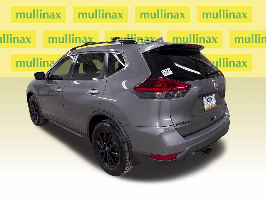 2018 Gun Metallic Nissan Rogue SV FWD SUV