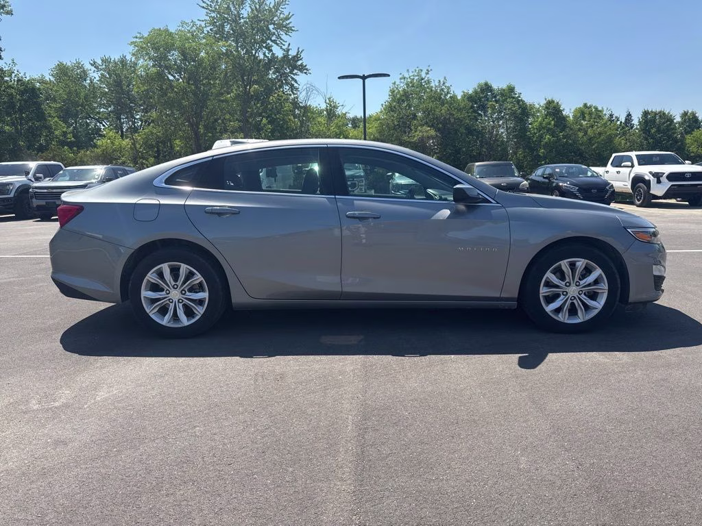 2023 Sterling Gray Metallic Chevrolet Malibu LT FWD Sedan
