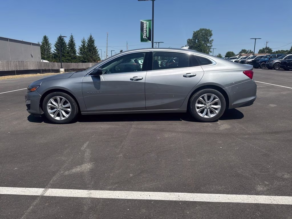 2023 Sterling Gray Metallic Chevrolet Malibu LT FWD Sedan
