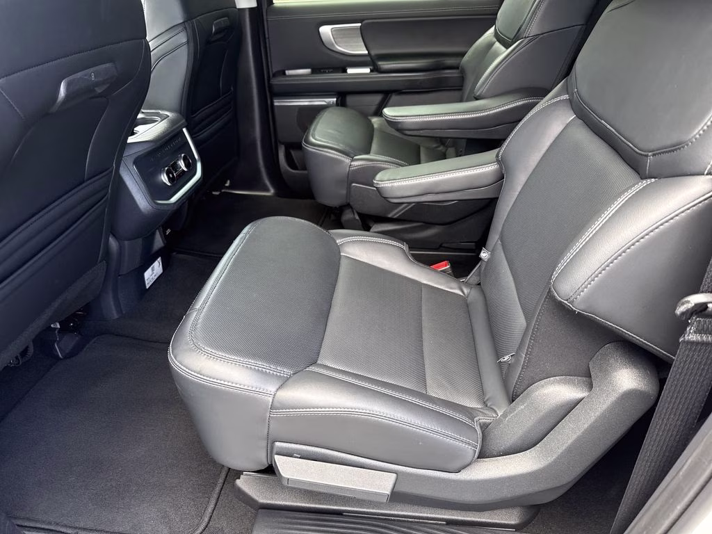 2025 Oxford White Ford Expedition Max Platinum 4X4 SUV
