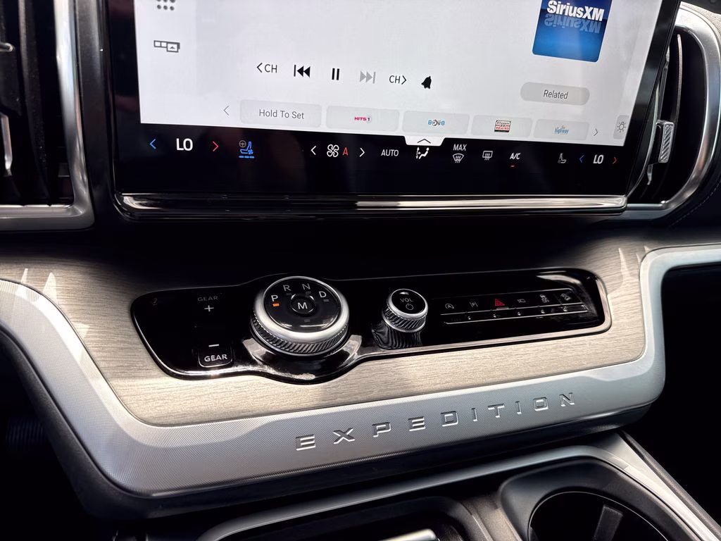 2025 Oxford White Ford Expedition Max Platinum 4X4 SUV