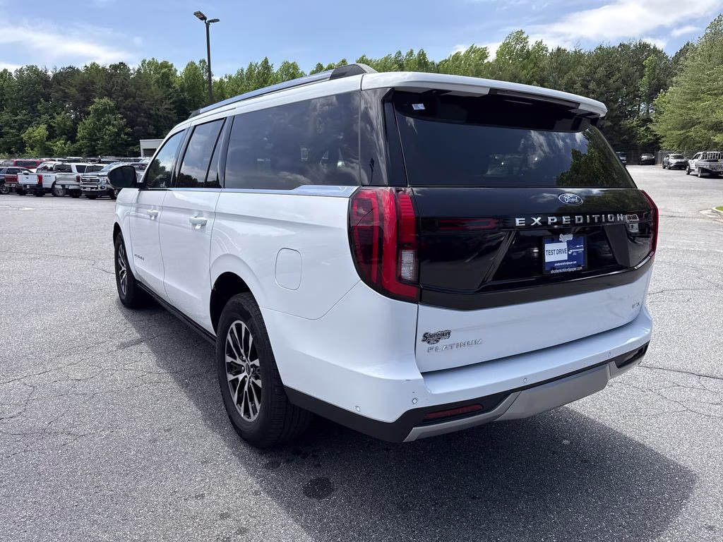 2025 Oxford White Ford Expedition Max Platinum 4X4 SUV