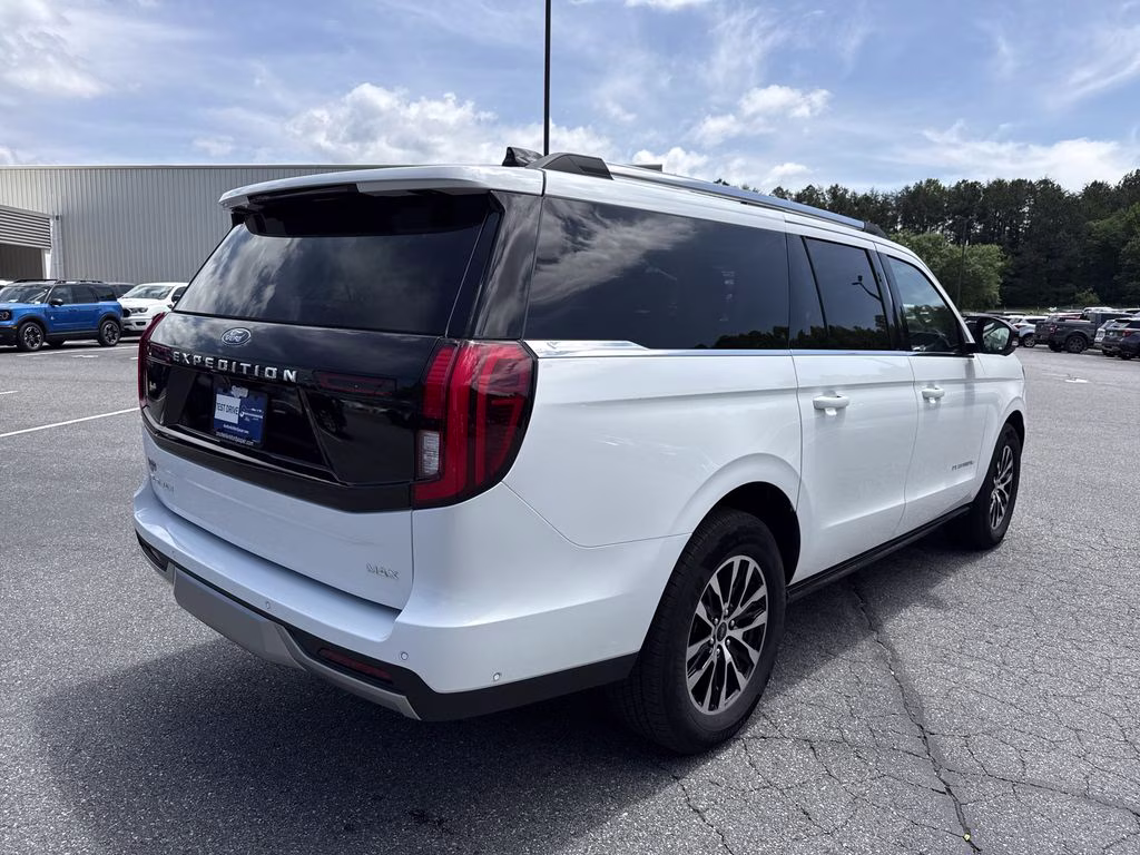 2025 Oxford White Ford Expedition Max Platinum 4X4 SUV