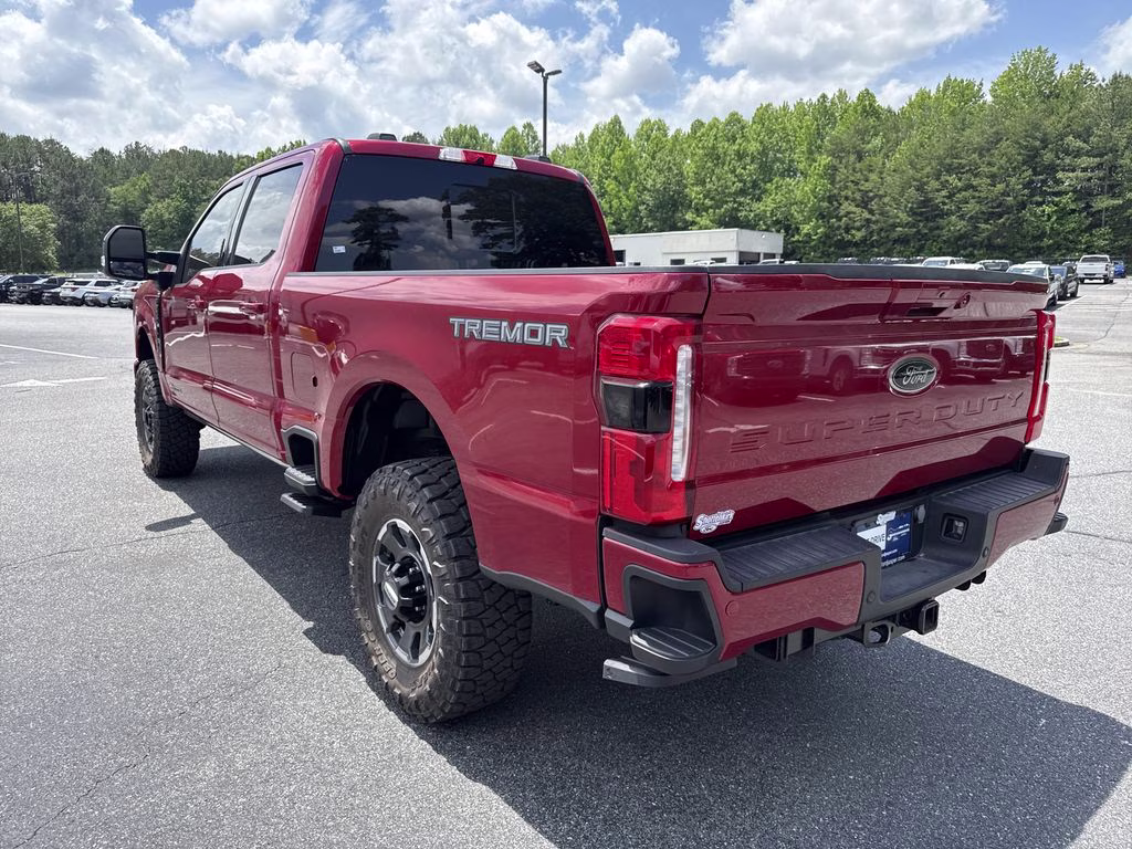 2024 Rapid Red Metallic Tinted Clearcoat Ford Super Duty F-250 SRW Lariat 4X4 Truck