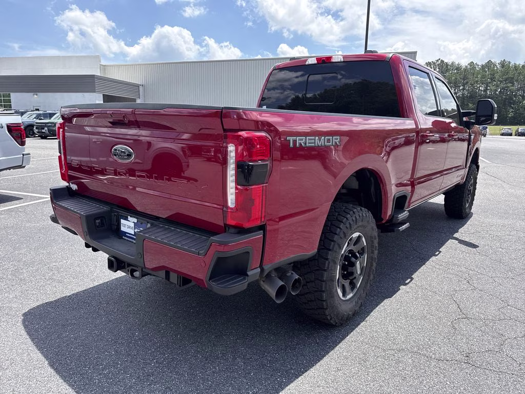 2024 Rapid Red Metallic Tinted Clearcoat Ford Super Duty F-250 SRW Lariat 4X4 Truck