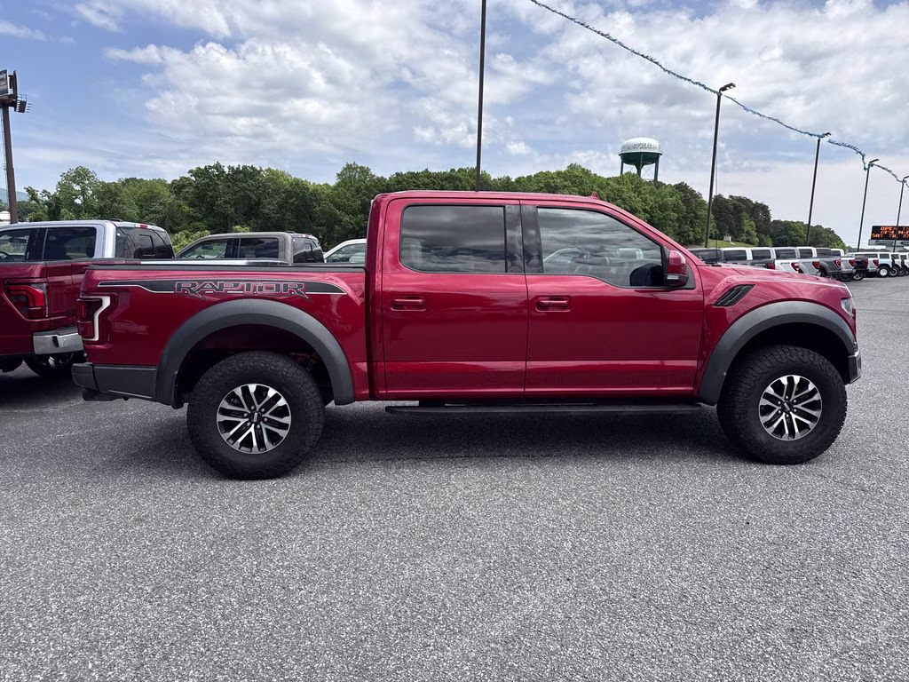 2020 Rapid Red Metallic Tinted Clearcoat Ford F-150 Raptor 4X4 Truck