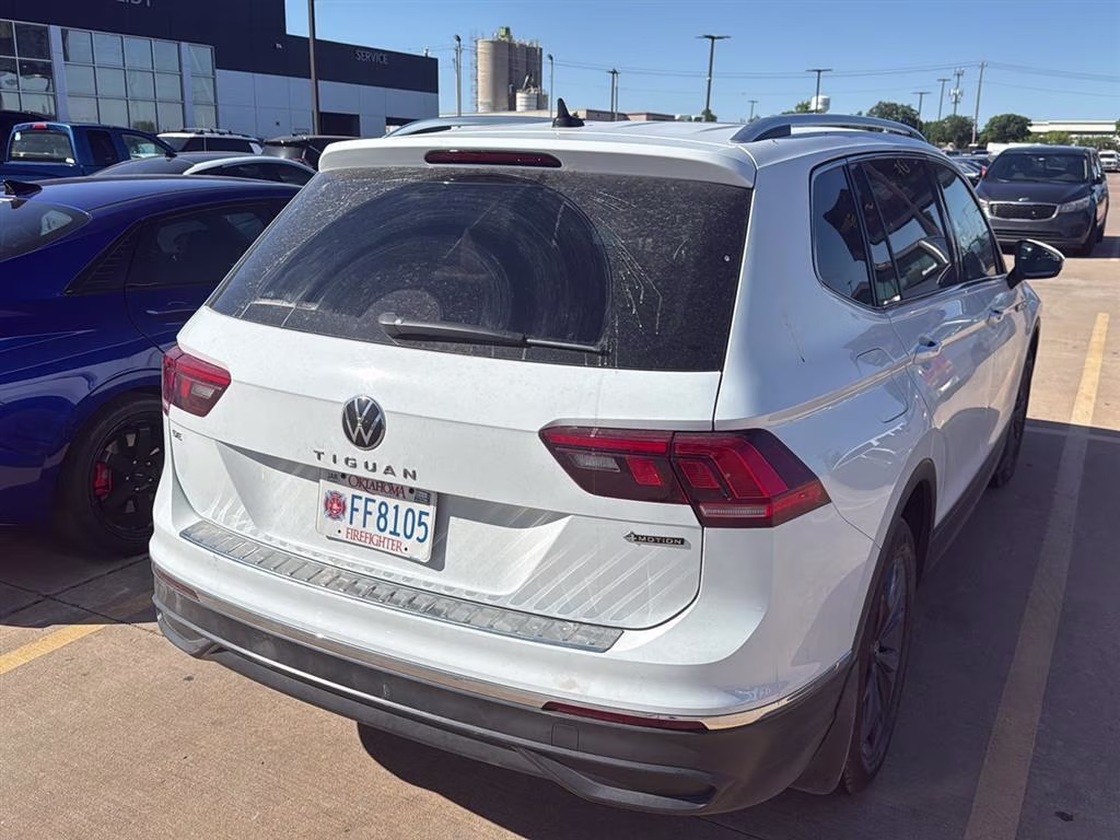 2022 Pure White Volkswagen Tiguan SE AWD SUV