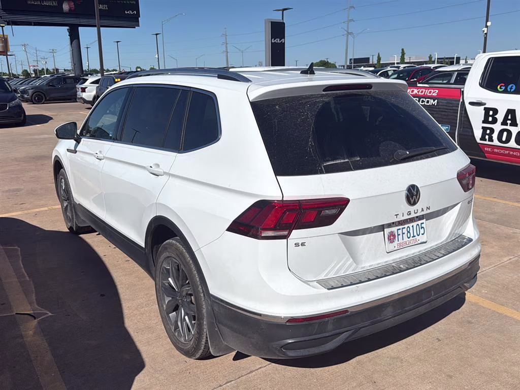 2022 Pure White Volkswagen Tiguan SE AWD SUV