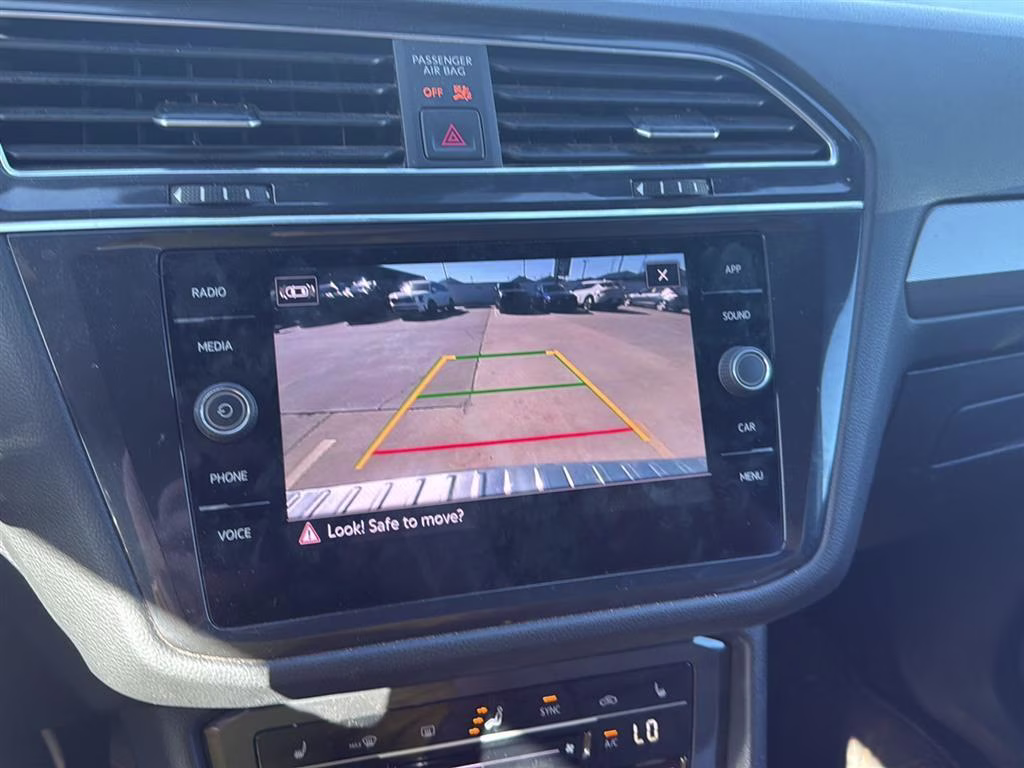 2022 Pure White Volkswagen Tiguan SE AWD SUV