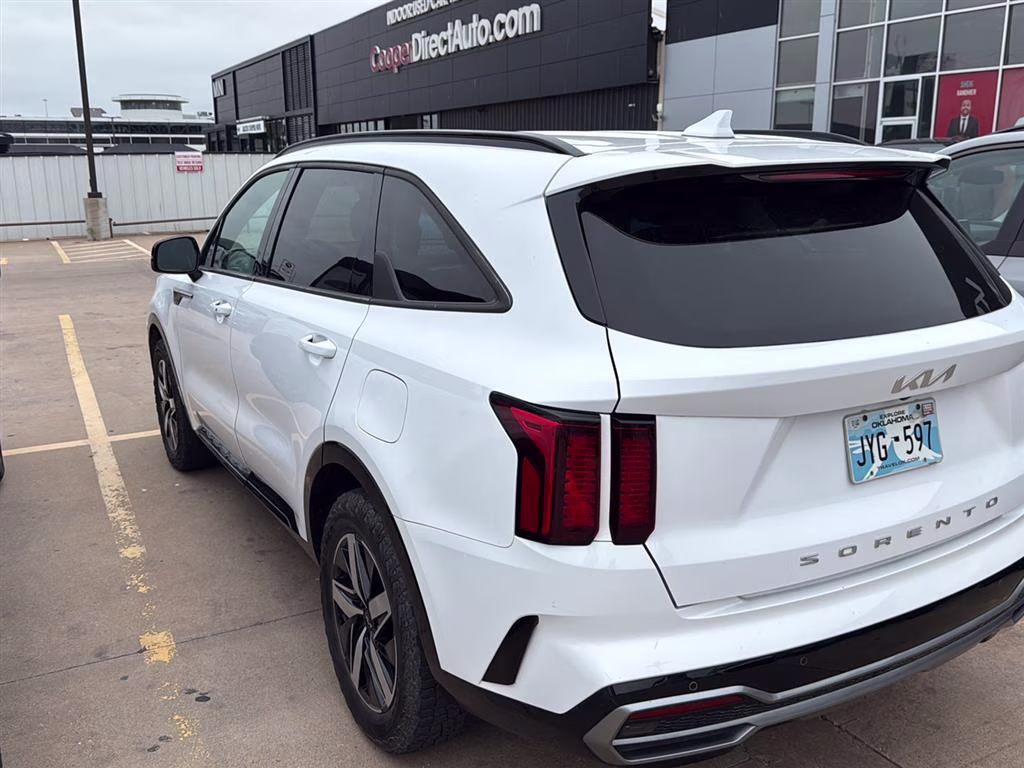 2022 Glacial White Pearl Kia Sorento EX FWD SUV