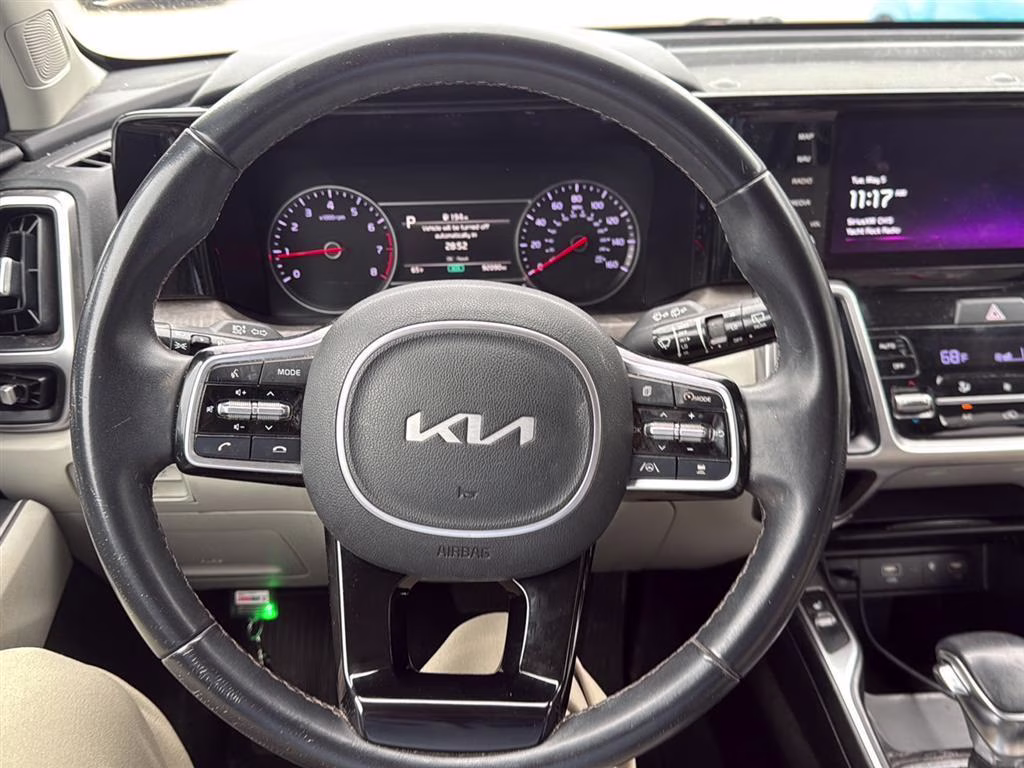 2022 Glacial White Pearl Kia Sorento EX FWD SUV
