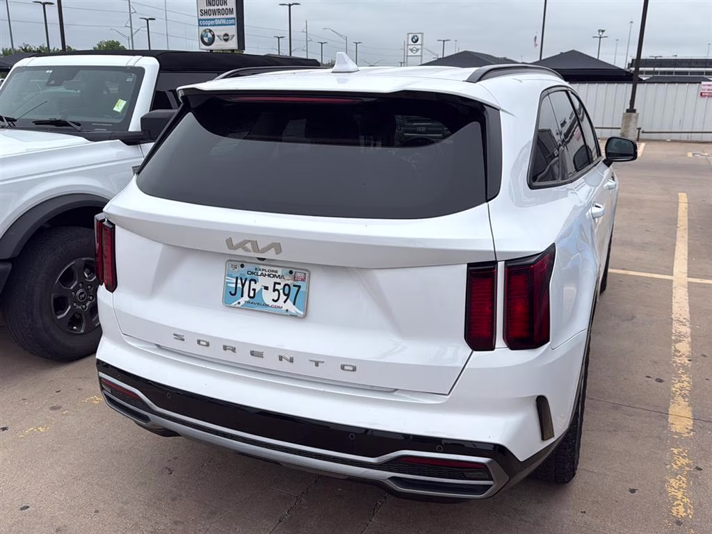 2022 Glacial White Pearl Kia Sorento EX FWD SUV