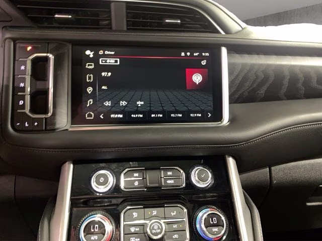 2024 Summit White GMC Yukon XL Denali 4X4 SUV