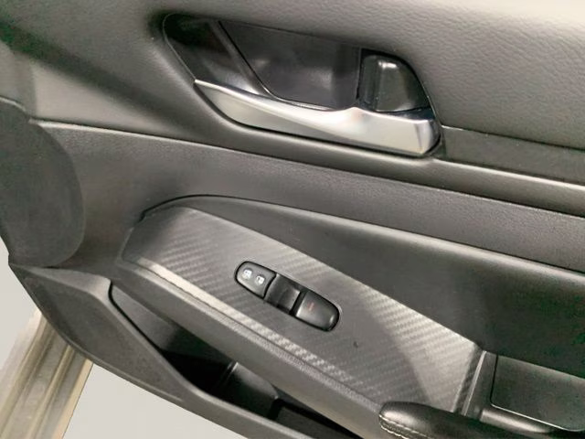 2024 Brilliant Silver Metallic Nissan Altima 2.5 SV FWD Sedan