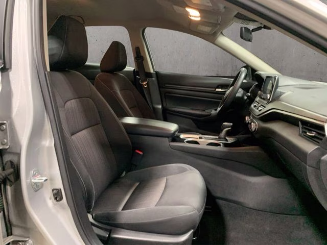 2024 Brilliant Silver Metallic Nissan Altima 2.5 SV FWD Sedan