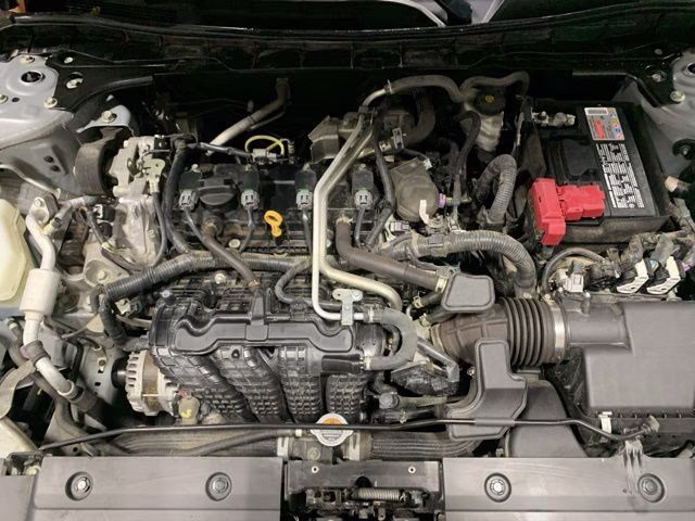 2024 Brilliant Silver Metallic Nissan Altima 2.5 SV FWD Sedan
