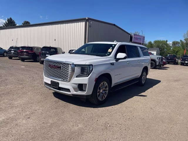 2024 GMC Yukon Denali AWD's photo