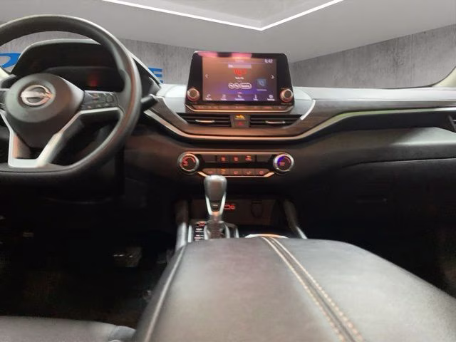 2024 Brilliant Silver Metallic Nissan Altima 2.5 SV FWD Sedan