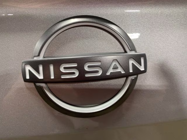2024 Brilliant Silver Metallic Nissan Altima 2.5 SV FWD Sedan