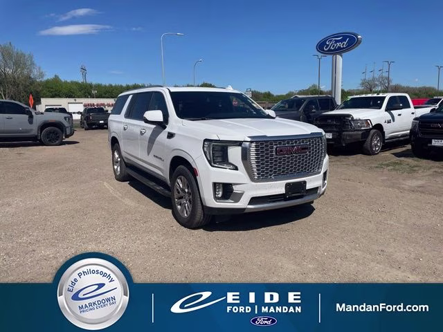 2024 GMC Yukon Denali AWD's photo