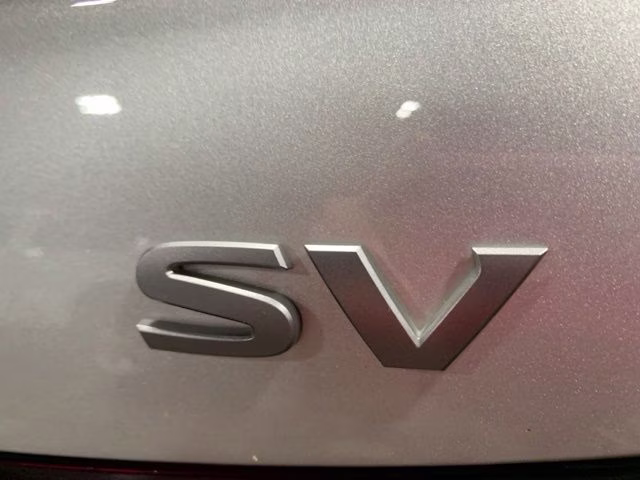 2024 Brilliant Silver Metallic Nissan Altima 2.5 SV FWD Sedan