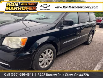2014 Brilliant Black Crystal Pearlcoat Chrysler Town & Country Touring FWD Van