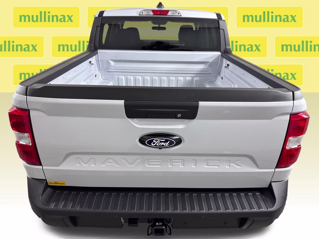 2026 Space White Metallic Ford Maverick XLT FWD Truck