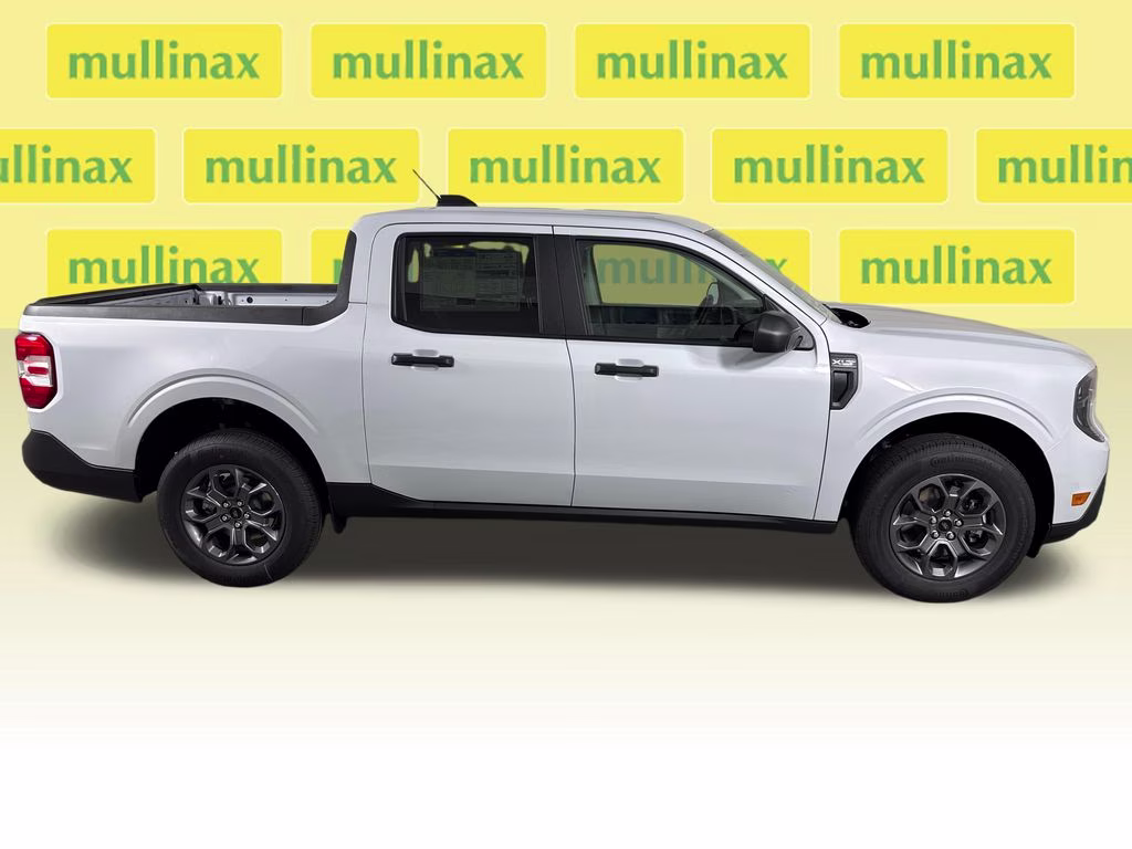 2026 Space White Metallic Ford Maverick XLT FWD Truck
