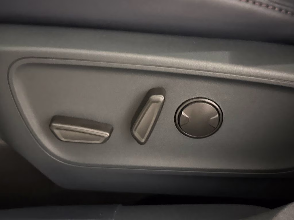 2026 Space White Metallic Ford Maverick Lariat AWD Truck