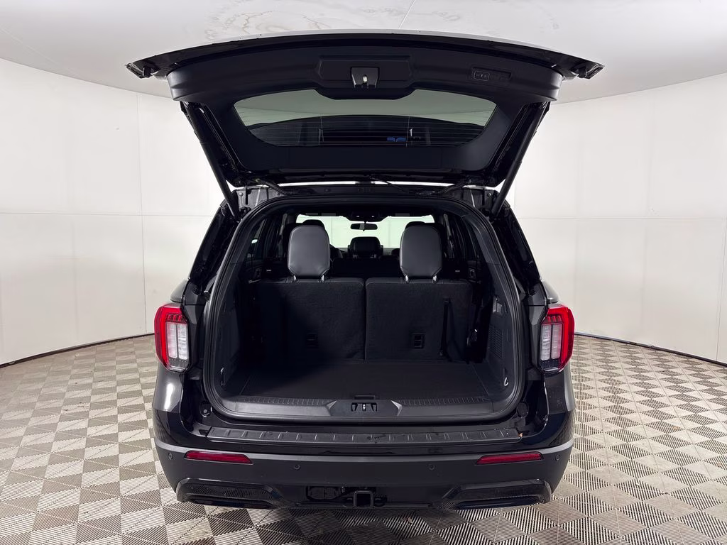 2026 Black Metallic Ford Explorer ST-Line RWD SUV