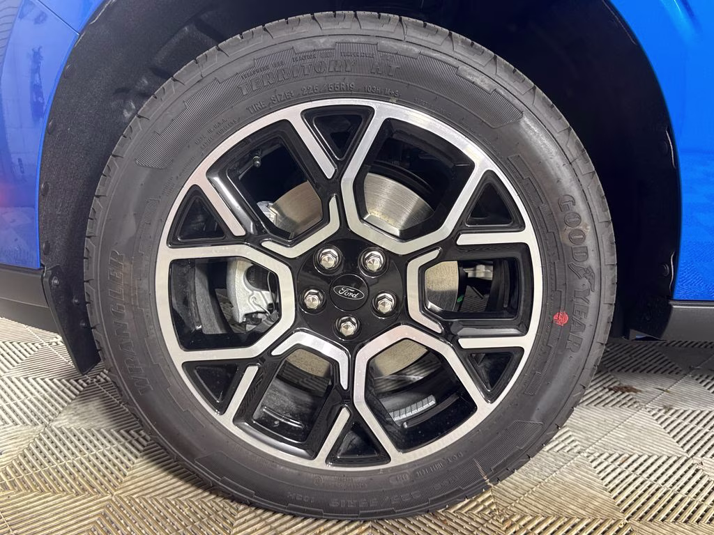 2026 Velocity Blue Ford Maverick Lariat AWD Truck