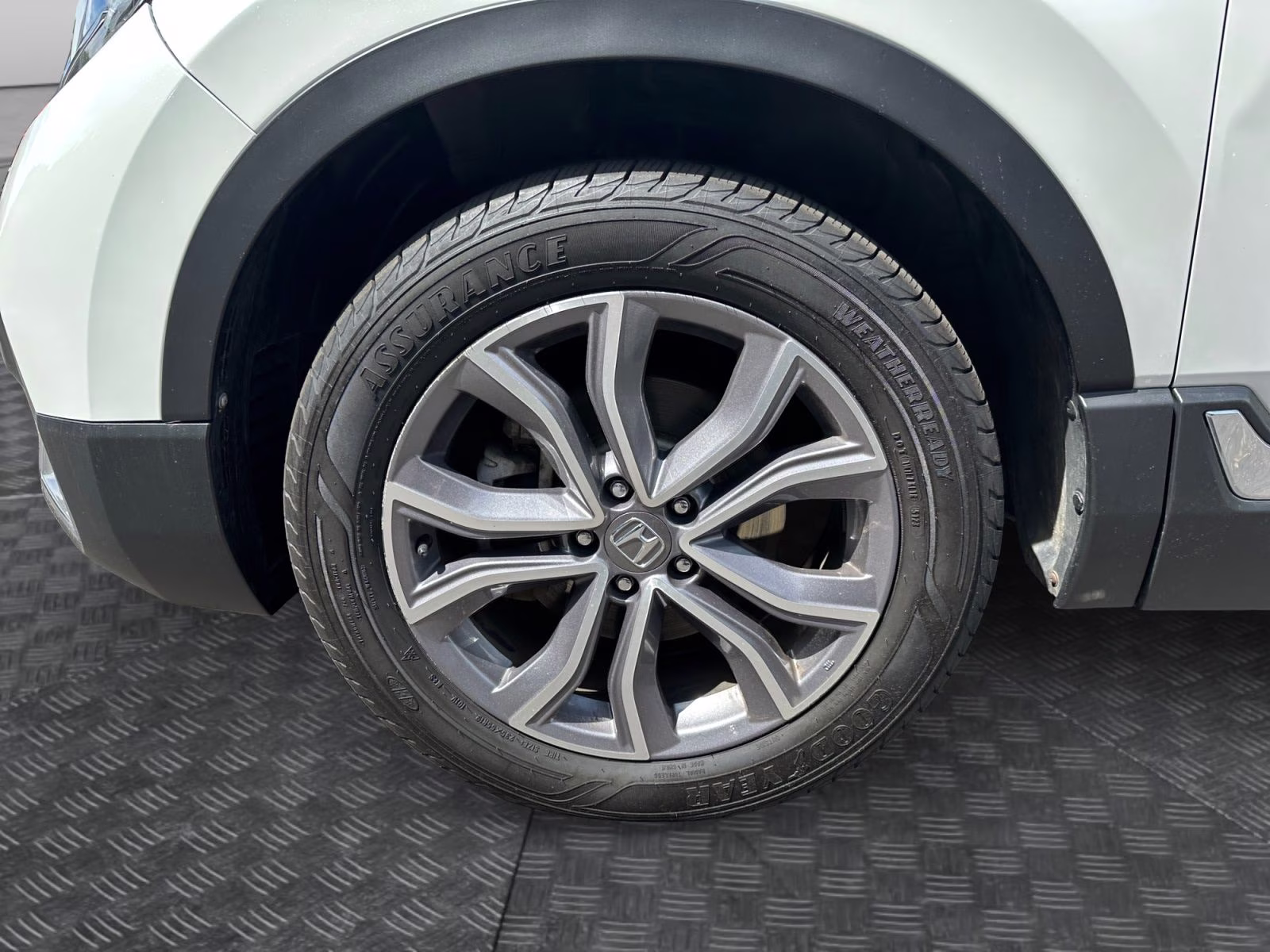 2022 Platinum White Pearl Honda CR-V Hybrid Touring AWD SUV