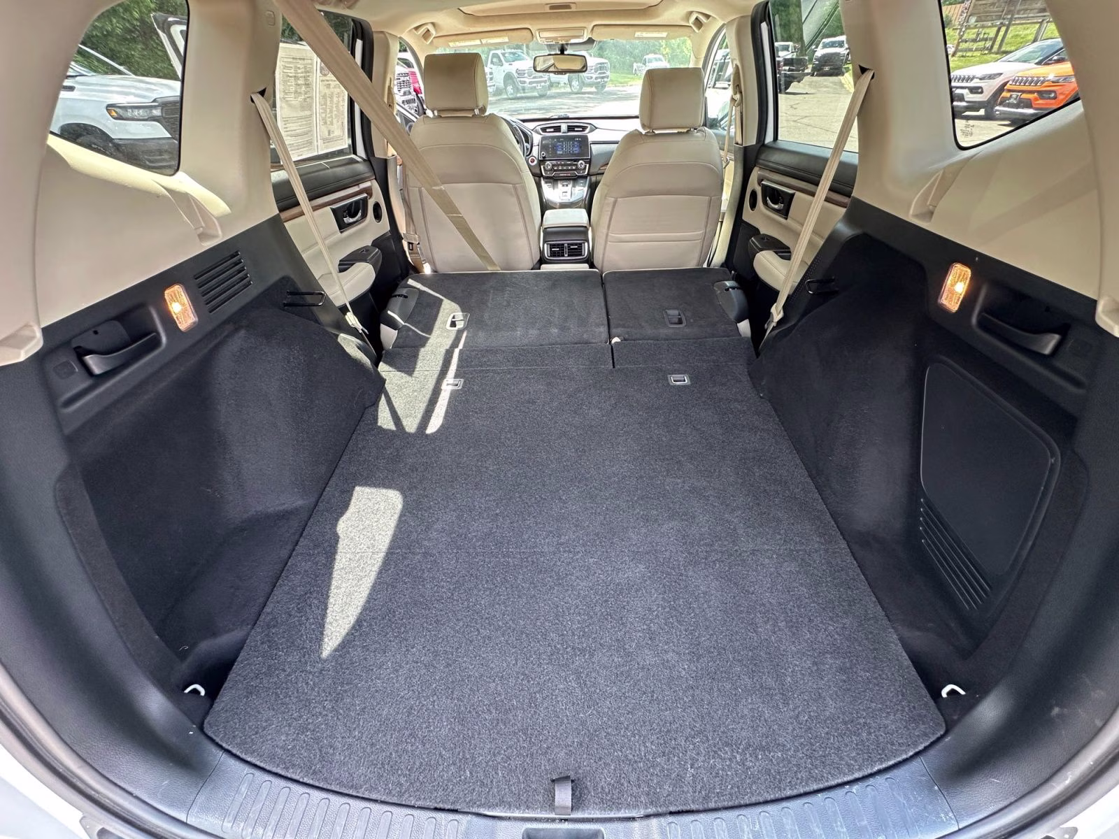 2022 Platinum White Pearl Honda CR-V Hybrid Touring AWD SUV