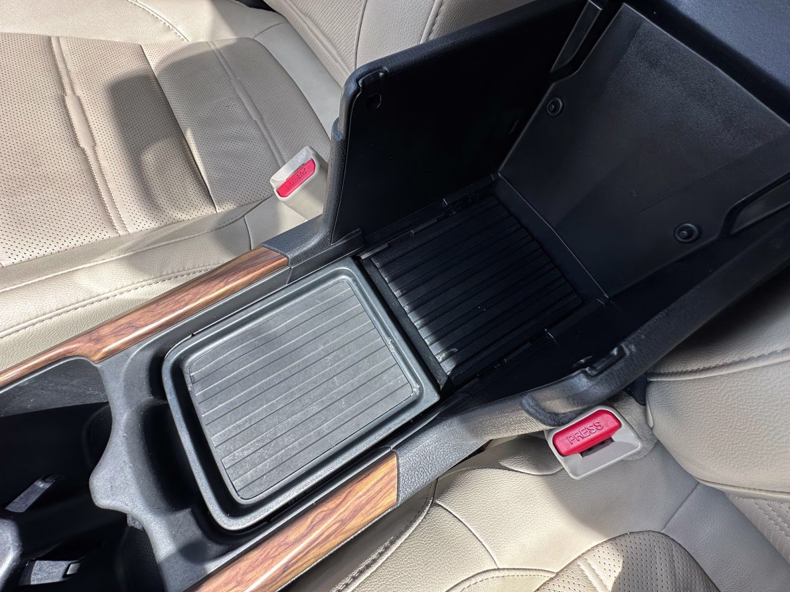 2022 Platinum White Pearl Honda CR-V Hybrid Touring AWD SUV