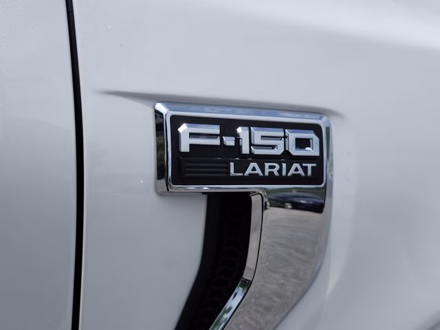 2026 Star White Metallic Tri-Coat Ford F-150 Lariat 4X4 Truck