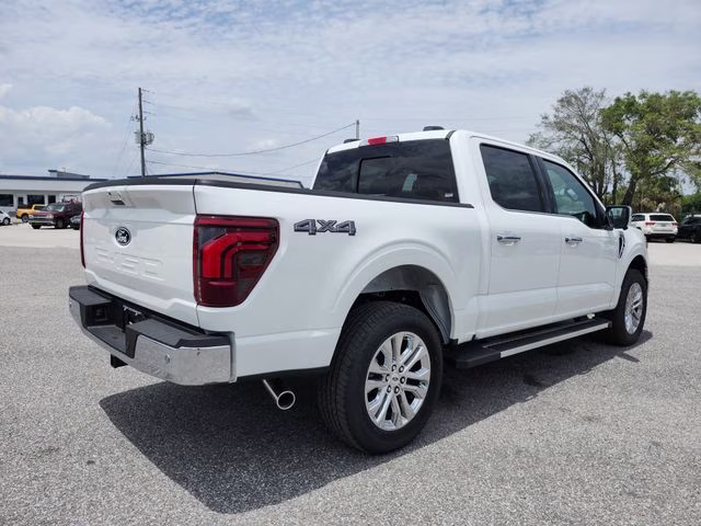 2026 Star White Metallic Tri-Coat Ford F-150 Lariat 4X4 Truck