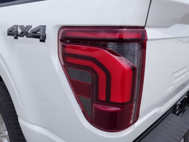 2026 Star White Metallic Tri-Coat Ford F-150 Lariat 4X4 Truck