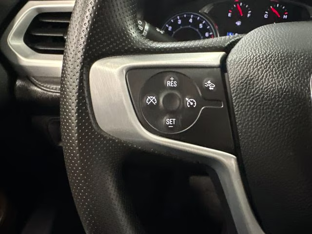 2023 Summit White GMC Acadia SLE FWD SUV