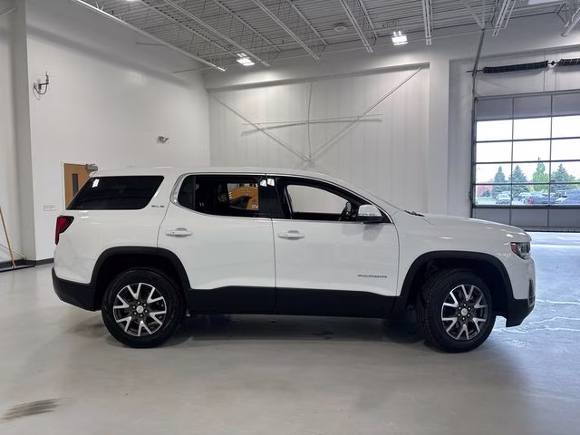 2023 Summit White GMC Acadia SLE FWD SUV