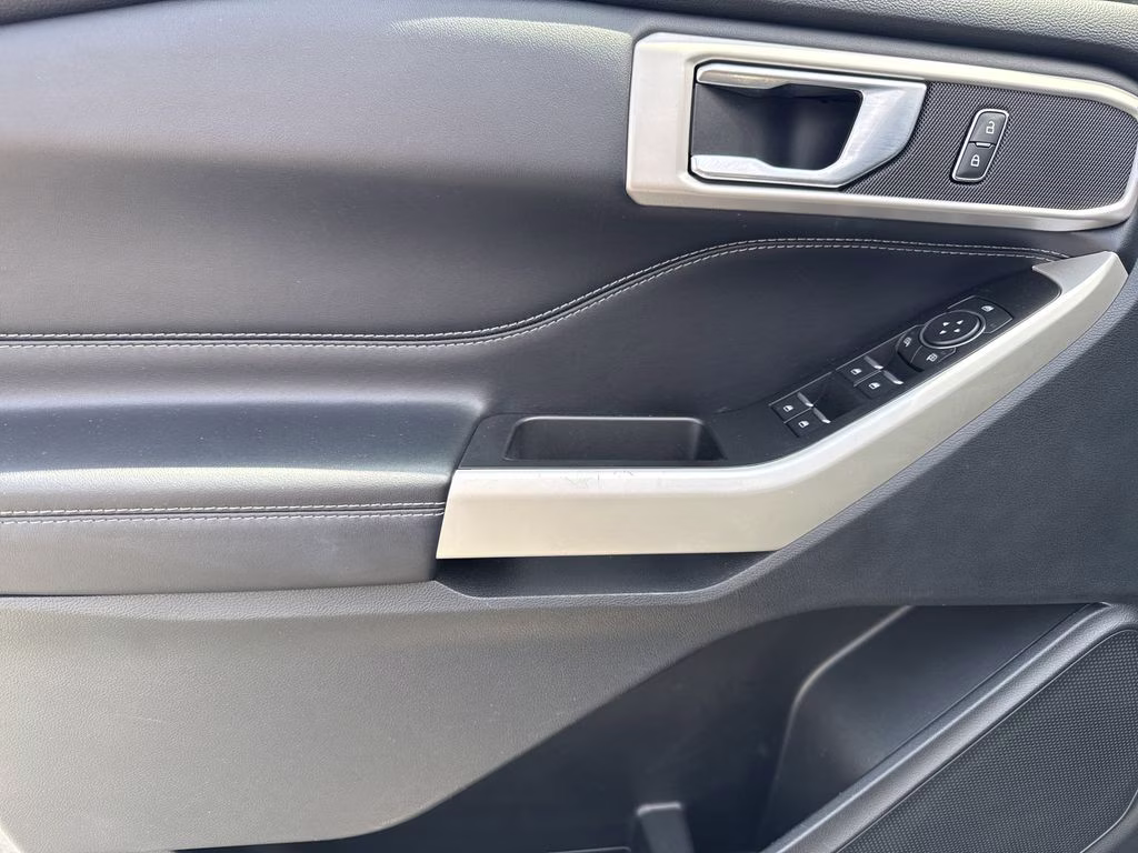 2021 Carbonized Gray Metallic Ford Explorer XLT RWD SUV