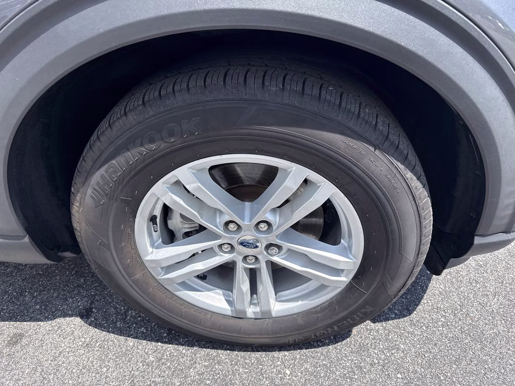 2021 Carbonized Gray Metallic Ford Explorer XLT RWD SUV