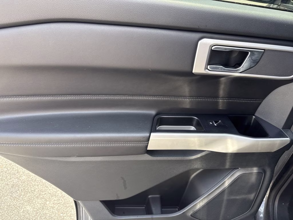 2021 Carbonized Gray Metallic Ford Explorer XLT RWD SUV