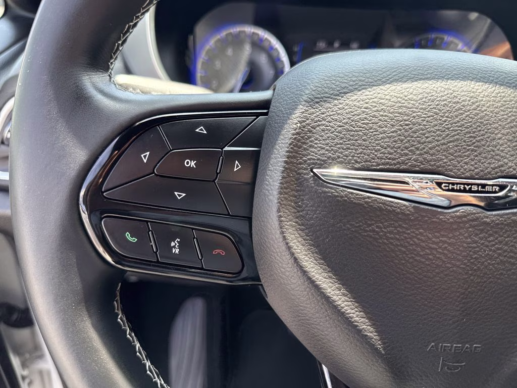 2018 Bright White Clearcoat Chrysler Pacifica Touring Plus FWD Van