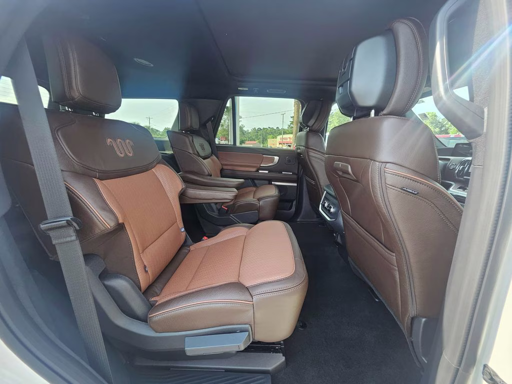 2026 Star White Metallic Tri-Coat Ford Expedition King Ranch 4X4 SUV