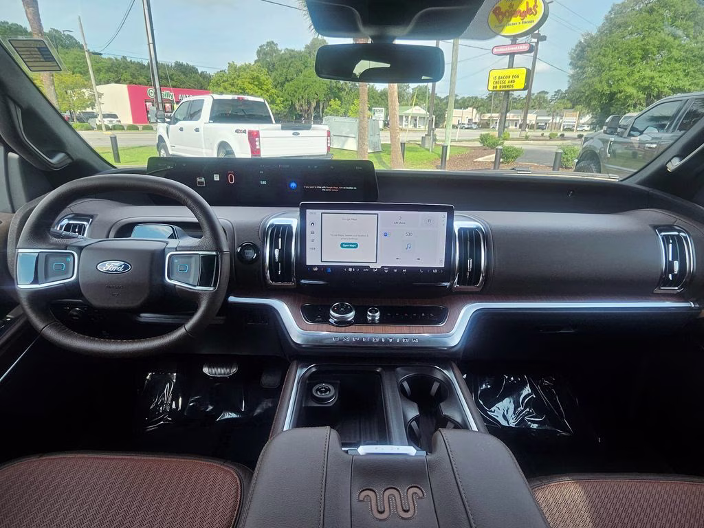 2026 Star White Metallic Tri-Coat Ford Expedition King Ranch 4X4 SUV