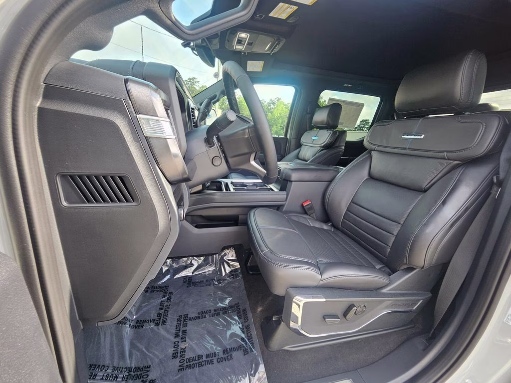 2026 Avalanche Ford Super Duty F-350 SRW Platinum 4X4 Truck