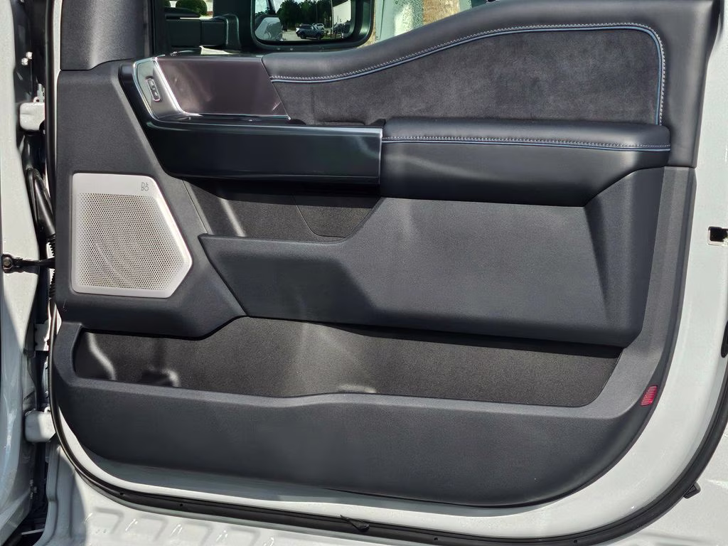 2026 Avalanche Ford Super Duty F-350 SRW Platinum 4X4 Truck