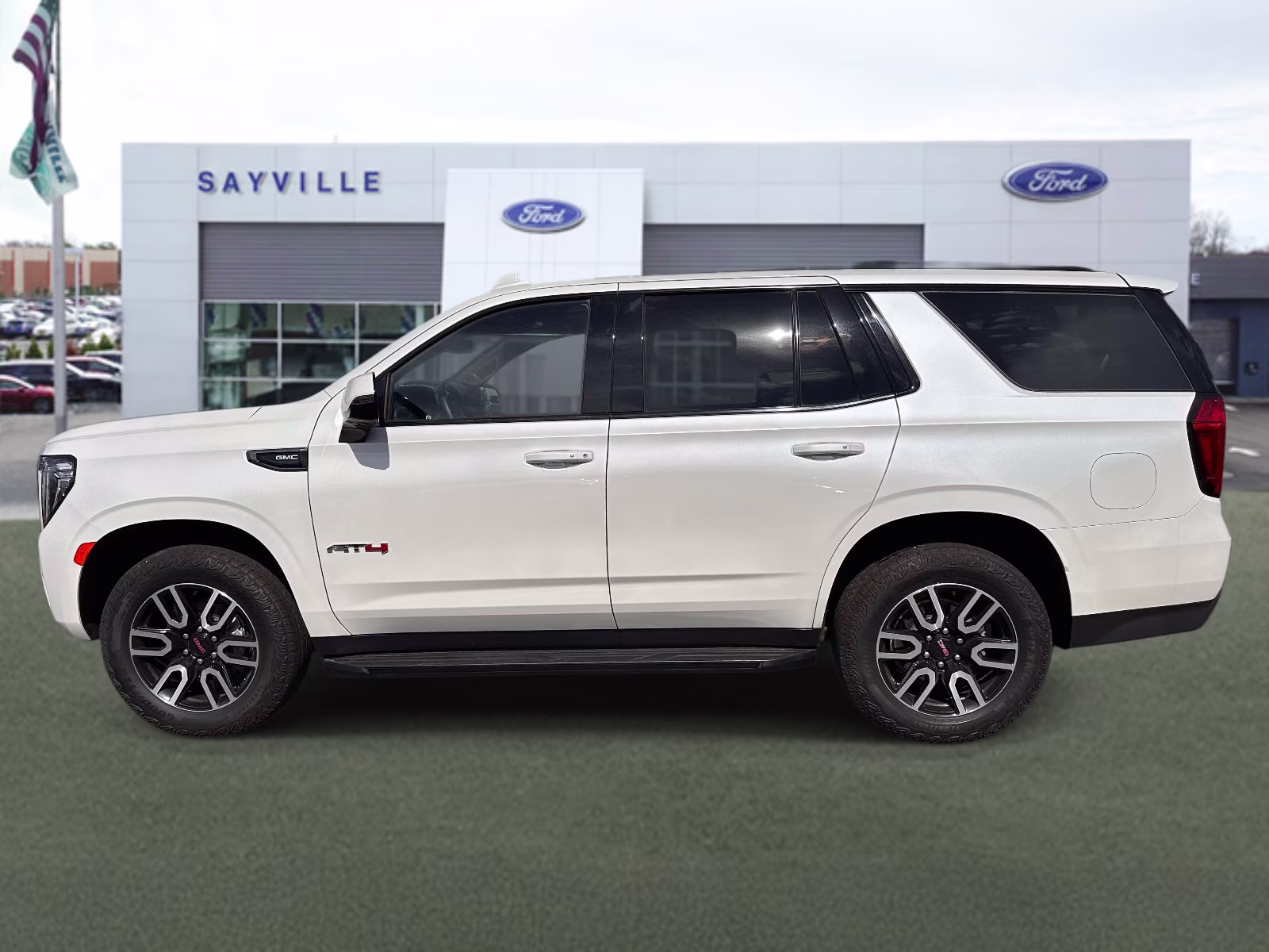 2023 Summit White GMC Yukon 4WD 4dr AT4 4X4 SUV