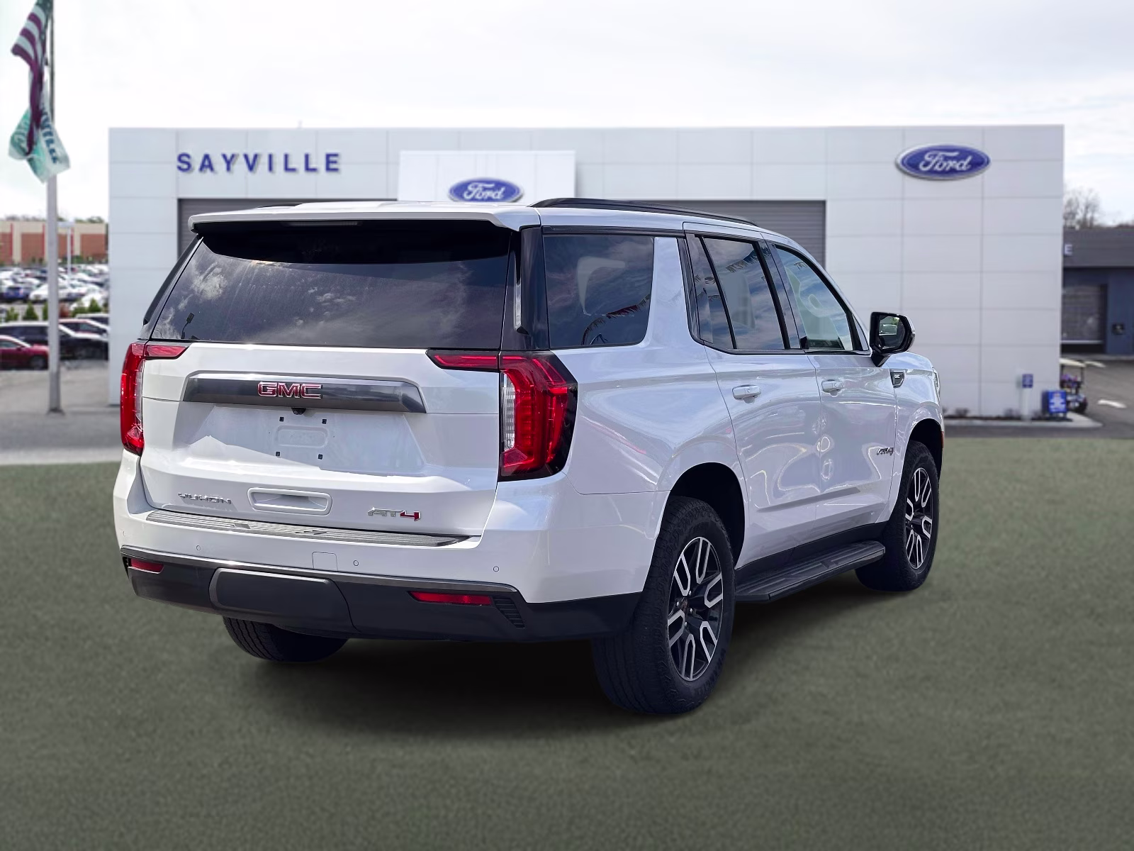 2023 Summit White GMC Yukon 4WD 4dr AT4 4X4 SUV