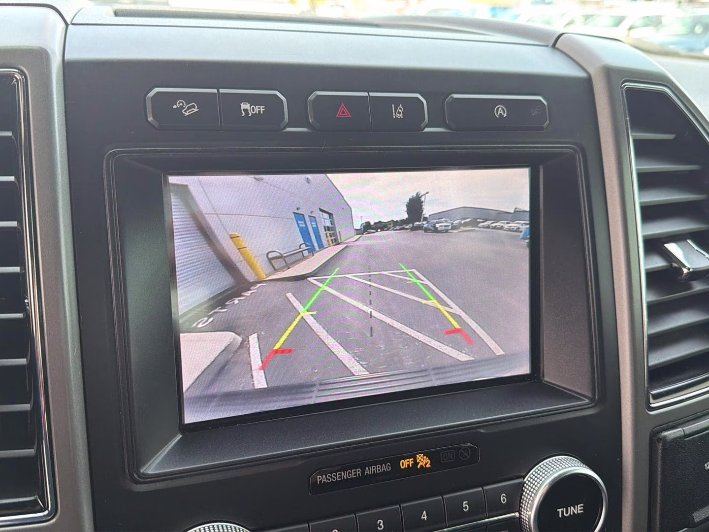 2019 Ingot Silver Ford Expedition XLT 4X4 SUV